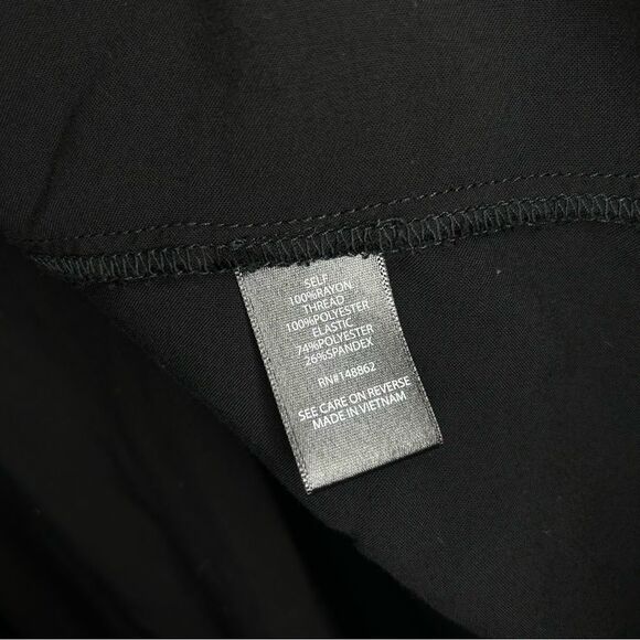 Torrid Babydoll Challis Embroidered Smocked Cami top plus size 1X - Picture 8 of 9